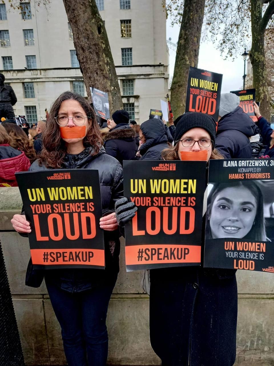 Протест в Лондоне против замалчивания актов насилия, совершенных террористами ХАМАС против израильских женщин, декабрь 2023 года 