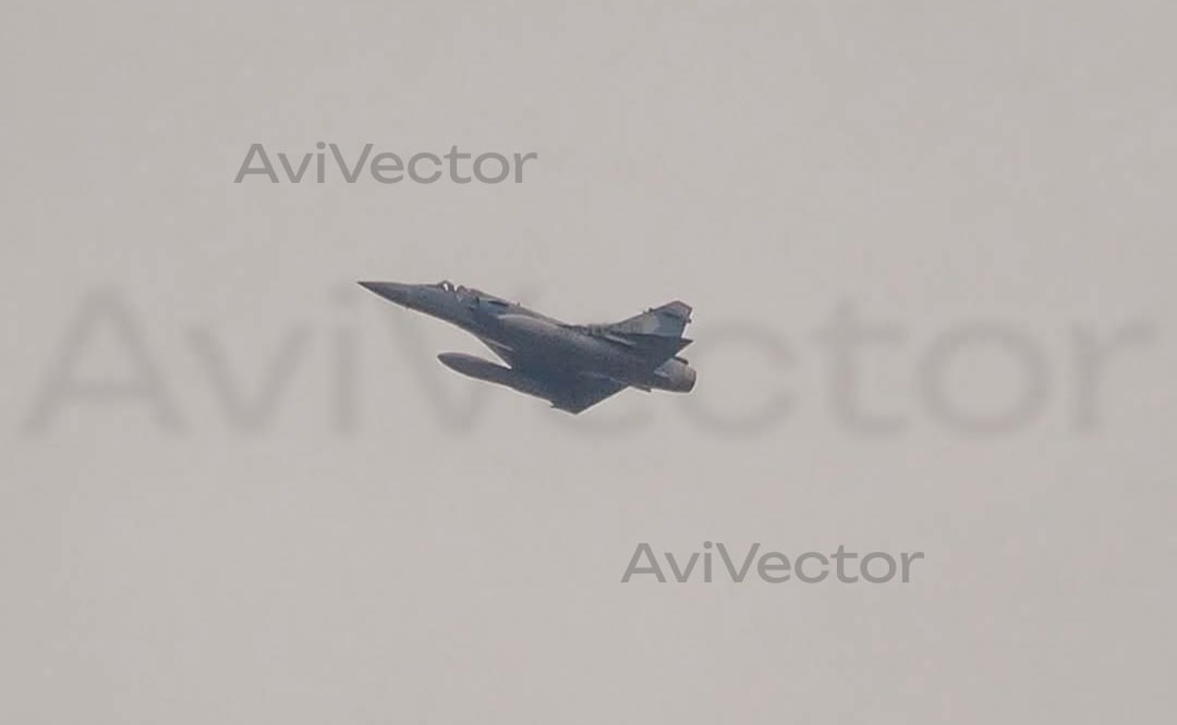 Переданный Украине истребитель Mirage 2000 в небе над Польшей